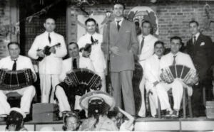 Orquesta Angel Resiga