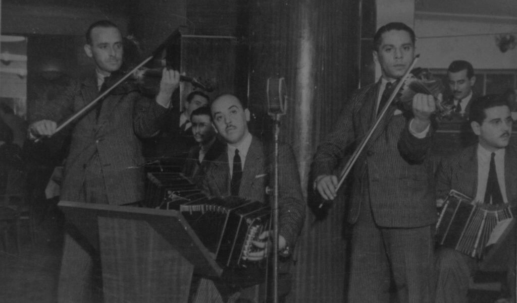 Orquesta de Pedro Leone (194-)