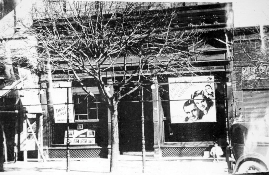 Primitivo cine San Martin